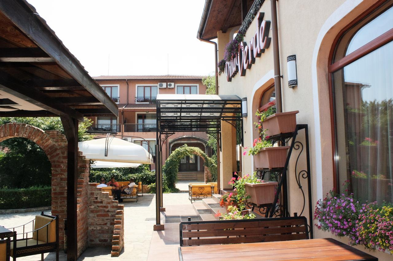 Hotel Villa Verde Gulubovo  外观 照片